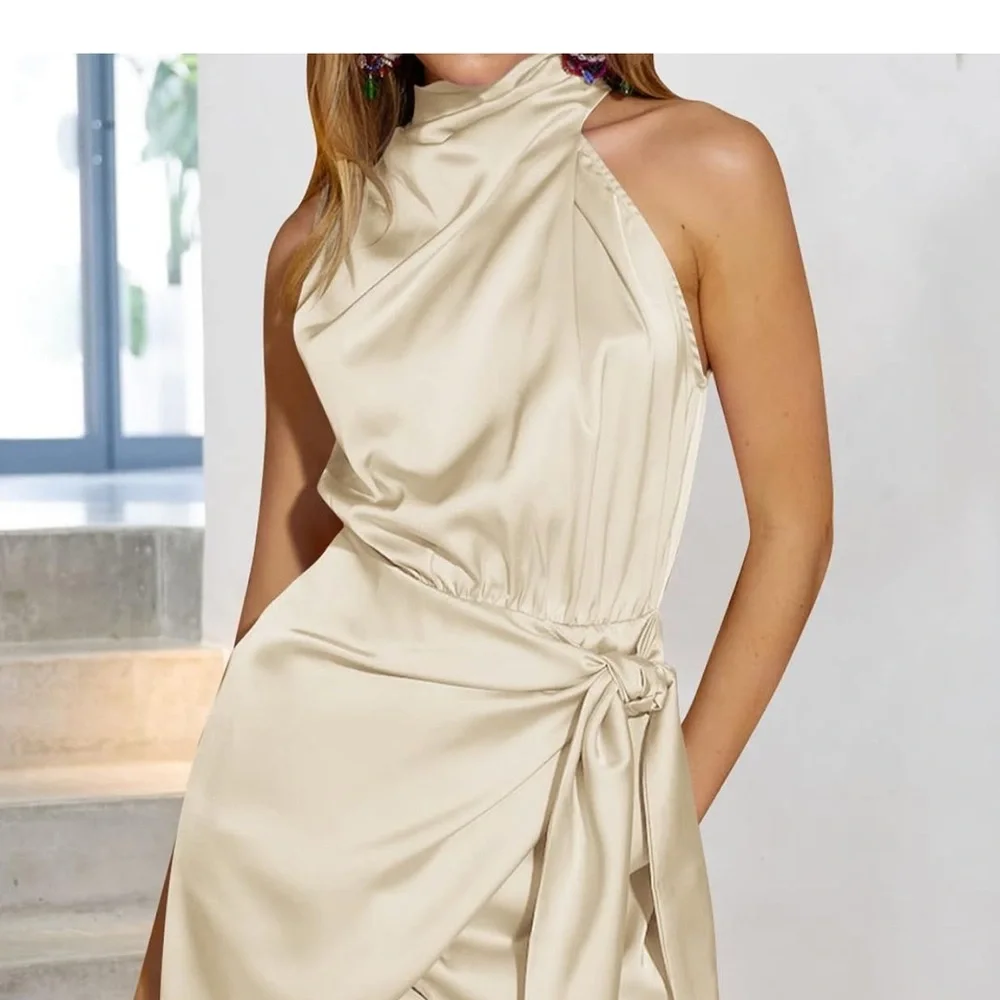 Zesica champagne dress- brand new with tags- size small - Picture 3 of 4